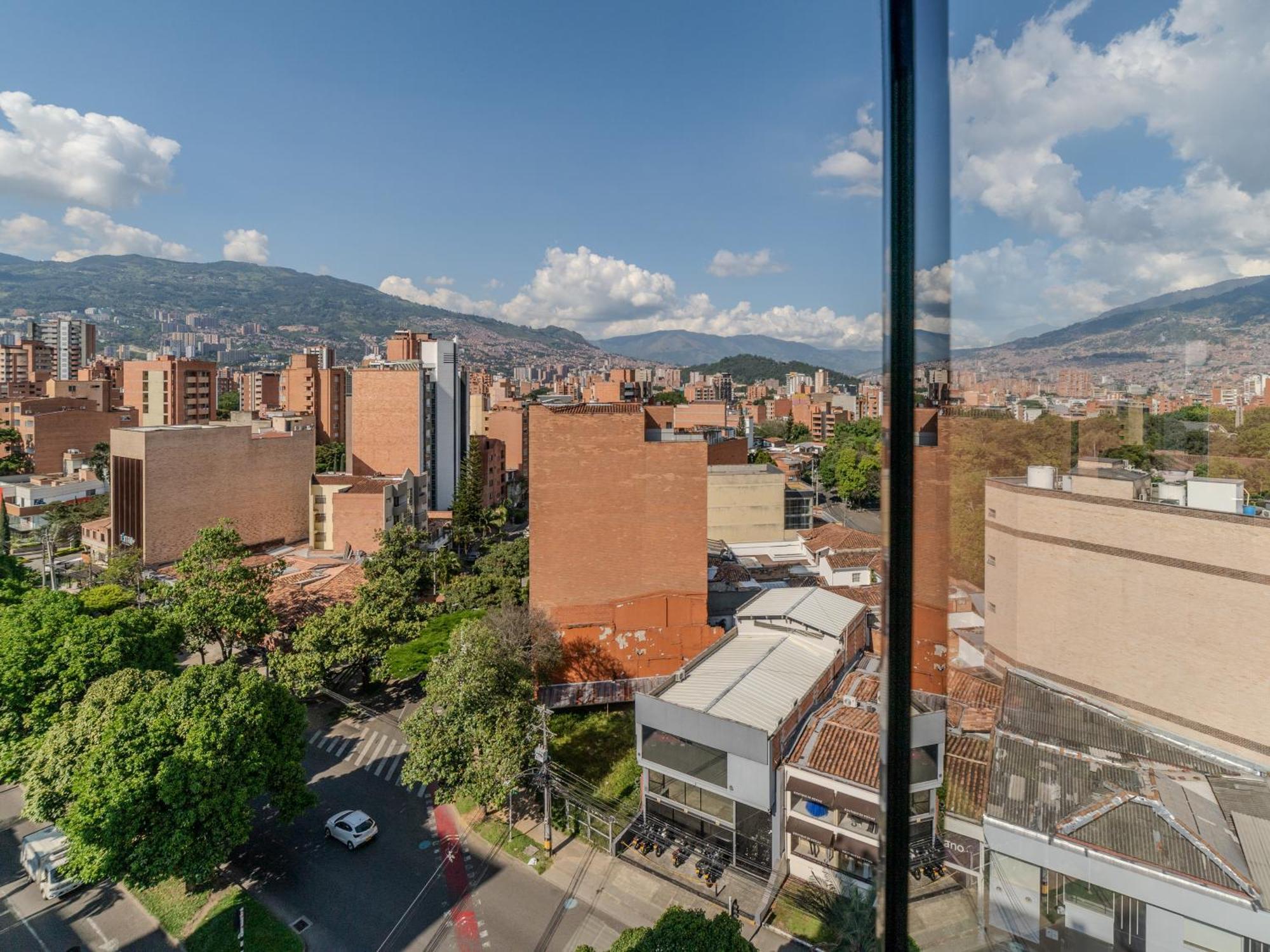 Enchanted Elegance In Laureles Medellín Exterior foto