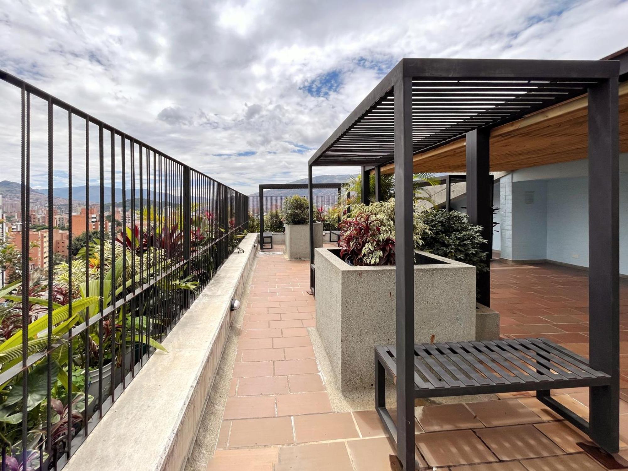 Enchanted Elegance In Laureles Medellín Exterior foto
